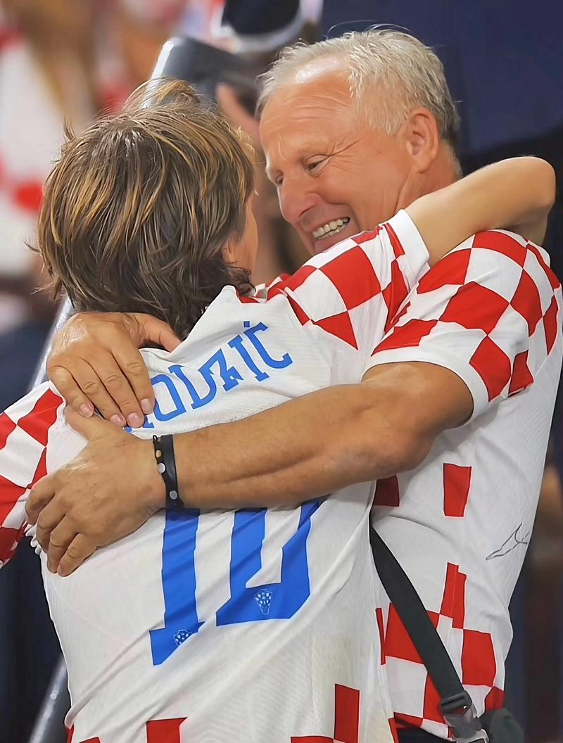 英媒：桑乔等4人将在曼联一线队回归后被下放至U21更衣室